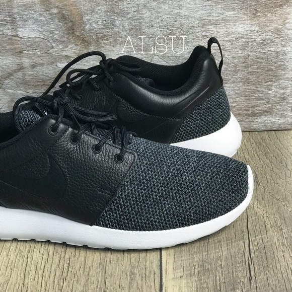 NWT Nike Roshe One Knit Black WMNS - Picture 5 of 8